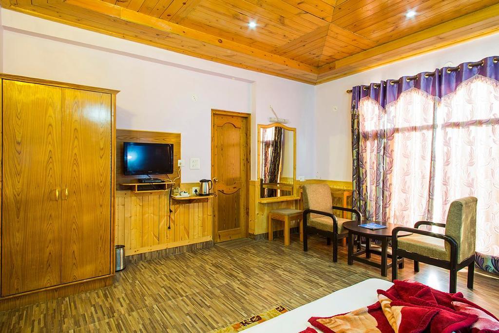 Village Live In Resort Chail Exteriér fotografie