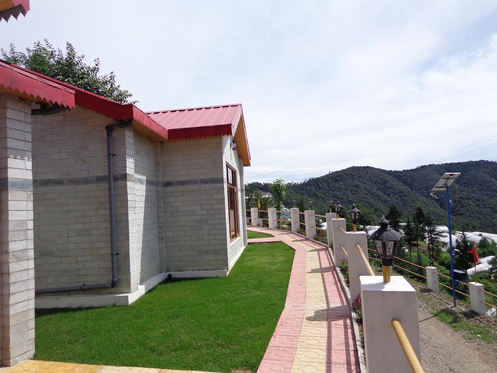 Village Live In Resort Chail Exteriér fotografie