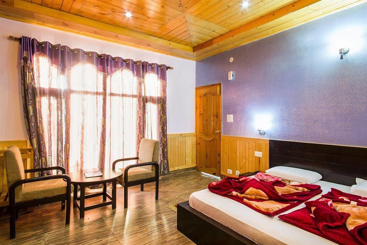 Village Live In Resort Chail Exteriér fotografie